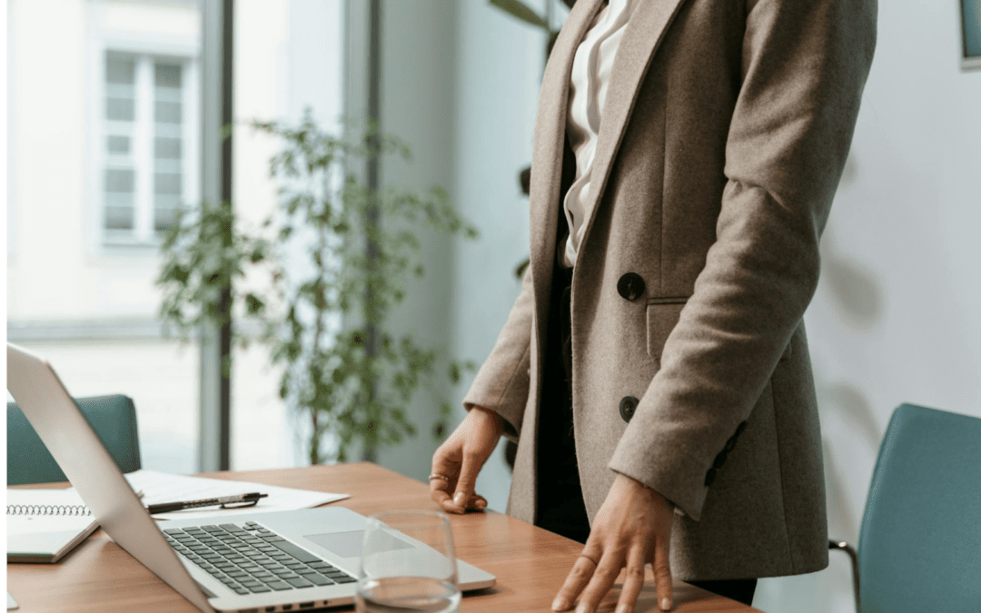 10 Signs of a Toxic Workplace (You’re Not Imagining This Sh*t)